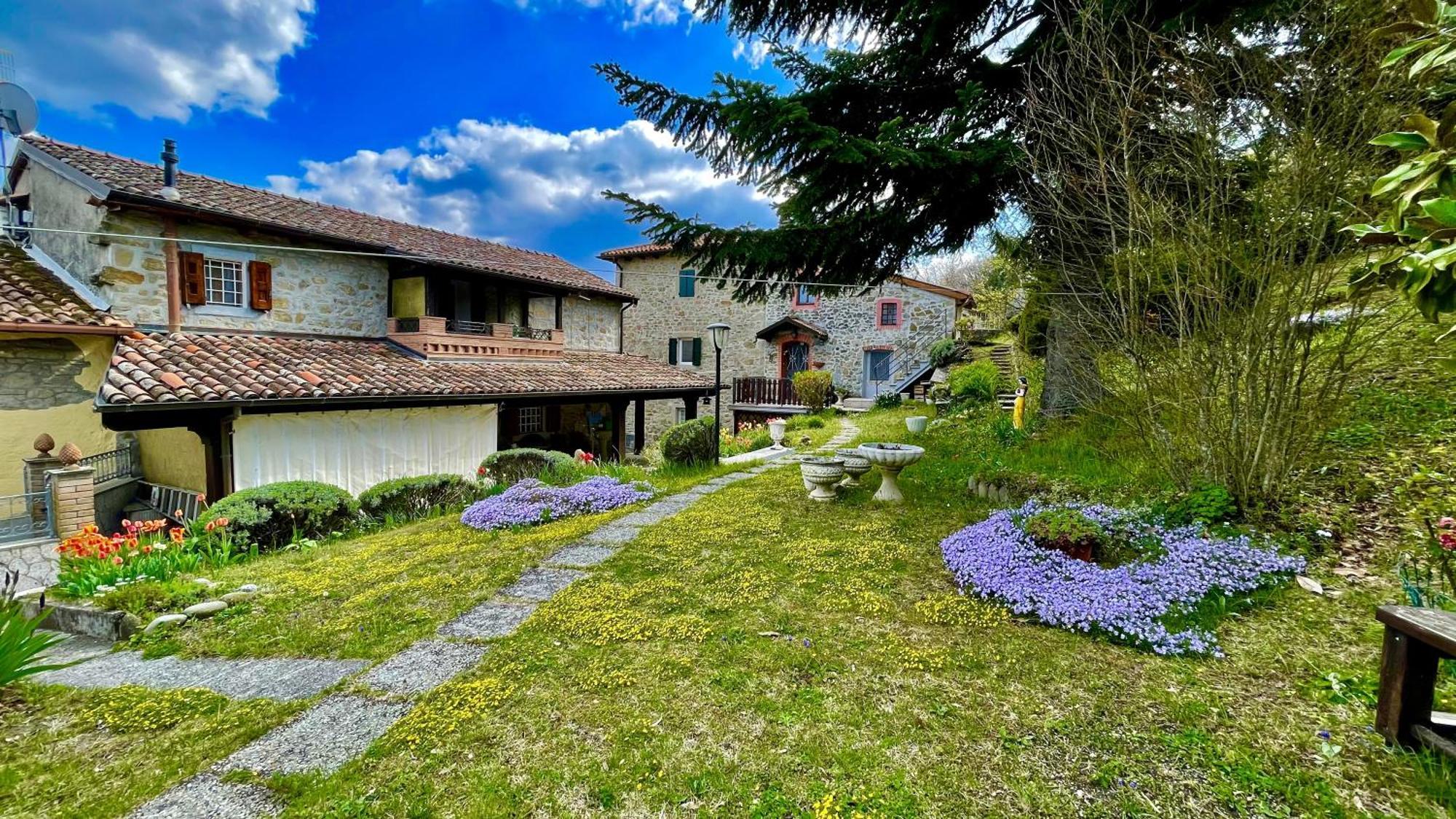 Villa Mazzetti Country House-vita In Campagna Con Giardino *